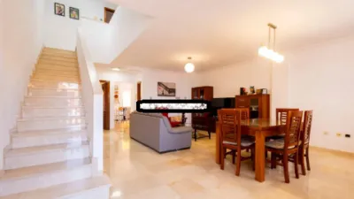 Semi-detached chalet on Calle Los Naranjos photo 6