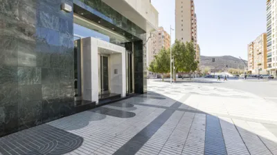 Piso en venta en Avenida de la Reina Victoria Eugenia, 2, Ensanche (Distrito Núcleo Urbano. Cartagena)