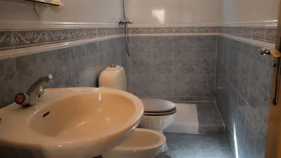 Casa adosada en venta en Calle de Campoamor, 43, cerca de Calle Río Besos, Los Dolores-Los Gabatos-Hispanoamérica (Distrito Núcleo Urbano. Cartagena) de 104.900 €