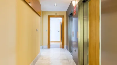 Piso en venta en Avenida de la Reina Victoria Eugenia, 2, Ensanche (Distrito Núcleo Urbano. Cartagena)