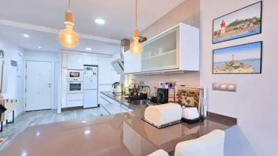 Piso en venta en Avenida de la Reina Victoria Eugenia, Ensanche (Distrito Núcleo Urbano. Cartagena) de 249.000 €