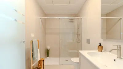 Chalet pareado en venta en Calle Los Benedictos, 1, Los Alcázares de 467.000 €