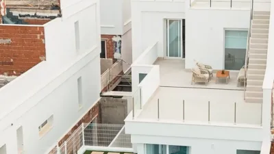 Chalet pareado en venta en Calle Los Benedictos, 1, Los Alcázares de 467.000 €