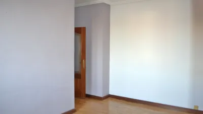 Apartment on Avenida de Casado del Alisal, No. S/N photo 24