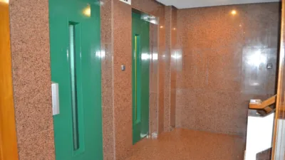 Apartment on Avenida de Casado del Alisal, No. S/N photo 39