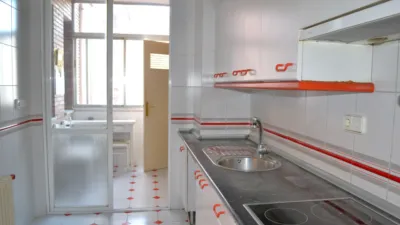 Apartment on Avenida de Casado del Alisal, No. S/N photo 7