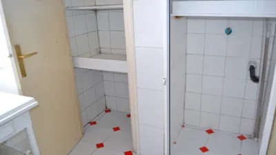 Apartment on Avenida de Casado del Alisal, No. S/N photo 9
