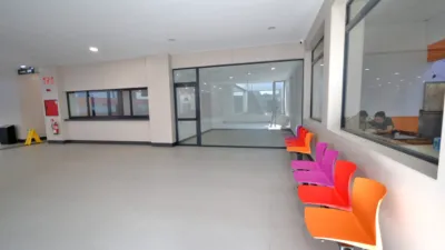 Local comercial en alquiler en Avenida de Simón Nieto, número SN, Centro (Palencia Capital) de 300 €<span>/mes</span>