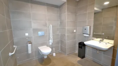 Oficina en alquiler en Avenida de Simón Nieto, número SN, Centro (Palencia Capital) de 350 €<span>/mes</span>