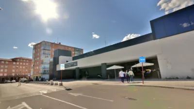 Oficina en alquiler en Avenida de Simón Nieto, número SN, Centro (Palencia Capital) de 350 €<span>/mes</span>