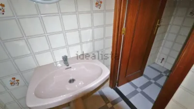 Local comercial en alquiler en Calle de los Trigales, número SN, San Juanillo-Pan y Guindas (Palencia Capital) de 450 €<span>/mes</span>
