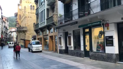 Piso en alquiler en Nagusia Kalea, 34, Zarautz de 1.250 €<span>/mes</span>