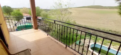 Chalet unifamiliar en venta en Calle Pino, Barajas de Melo de 165.000 €