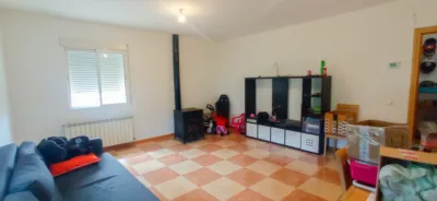 Chalet unifamiliar en venta en Calle Pino, Barajas de Melo de 165.000 €