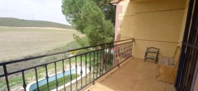 Chalet unifamiliar en venta en Calle Pino, Barajas de Melo de 165.000 €