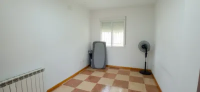 Chalet unifamiliar en venta en Calle Pino, Barajas de Melo de 165.000 €