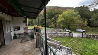 House on Calle Espinosa de los Monteros, No. 4 photo 6