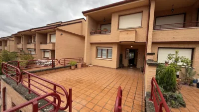 Semi-detached house on Calle de Ángel Nuño García, 18 photo 63