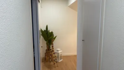 Piso en alquiler en Carrer de San Vicente Mártir, cerca de Calle de Joaquín Navarro - Imagen 2