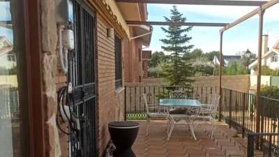 Single-family detached house in Campo Real photo 5