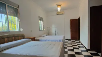 Chalet unifamiliar en Carmona photo 15