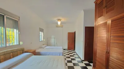 Chalet unifamiliar en Carmona photo 18