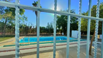 Chalet unifamiliar en Carmona photo 12