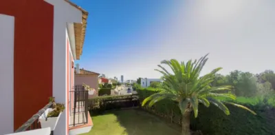 Chalet on Carrer Londres photo 26