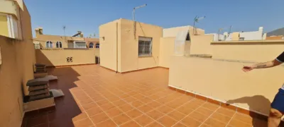 Terraced house on Enrique Granados Street photo 48