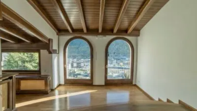 Chalet en alquiler en Centre, Centre (Andorra la Vella) de 9.800 €<span>/mes</span>