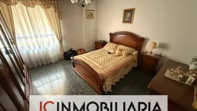 Piso en venta en Calle de la Quebrada, 1, Hospital-Rondilla-Santa Clara (Valladolid Capital) de 275.000 €