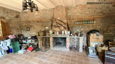 Rustic Finca on Carrer del Camí de Can Quintanes photo 12