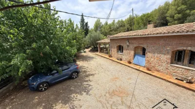 Rustic Finca on Carrer del Camí de Can Quintanes photo 41