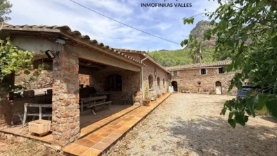 Rustic Finca on Carrer del Camí de Can Quintanes photo 68