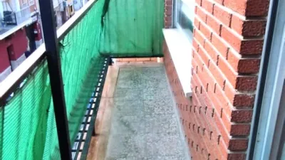 Piso en venta en Carrer de Sant Francesc de Borja, cerca de Carrer de la Mare de Déu de Montiel, Santa Rita-Alborgí (Paterna) de 180.000 €