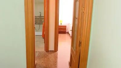 Flat on Carrer de l'Alcalaten photo 26