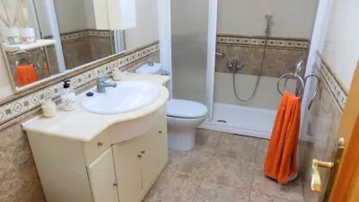 Flat on Carrer de l'Alcalaten photo 34