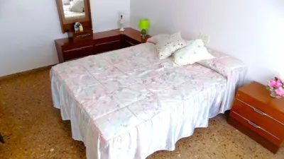Flat on Carrer de l'Alcalaten photo 30