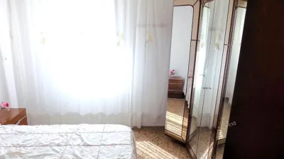 Flat on Carrer de l'Alcalaten photo 29