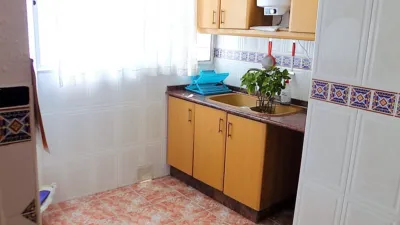 Flat on Carrer de l'Alcalaten photo 19