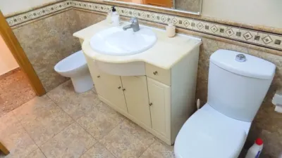 Flat on Carrer de l'Alcalaten photo 36
