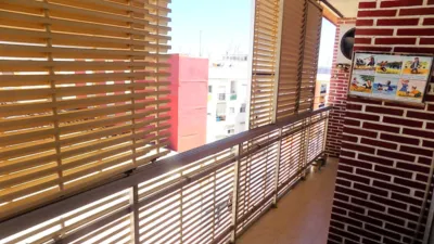 Flat on Carrer de l'Alcalaten photo 9
