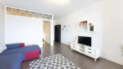 Apartment on Urbanización Torviscas Street, no. sn photo 3