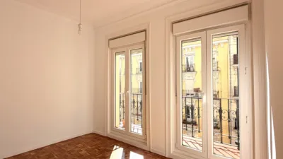 Piso en alquiler en Calle del General Álvarez de Castro - Imagen 4