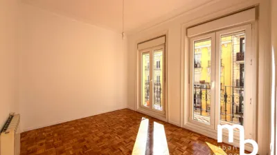 Piso en alquiler en Calle del General Álvarez de Castro - Imagen 5