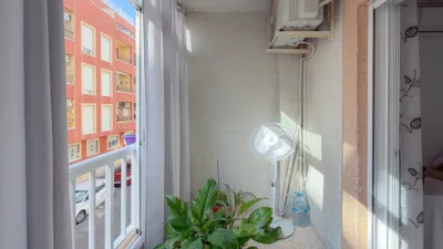 Apartment on Calle de la Concordia, 117 photo 8