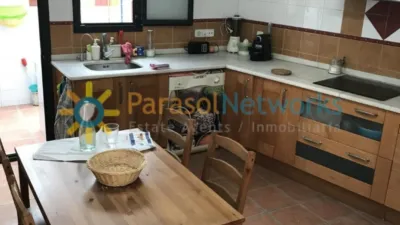 Casa adosada en alquiler en Nucli Urbà, Nucli Urbà (Oliva) de 800 €<span>/mes</span>