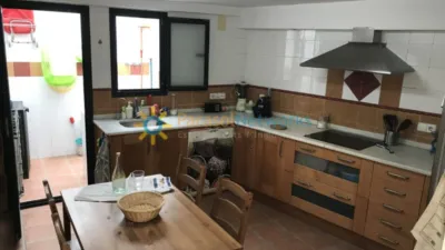 Casa adosada en alquiler en Nucli Urbà, Nucli Urbà (Oliva) de 800 €<span>/mes</span>