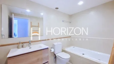 Semi-detached house on Avinguda d'Anglaterra photo 17