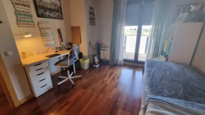Semi-detached chalet on Avenida María Moliner photo 10